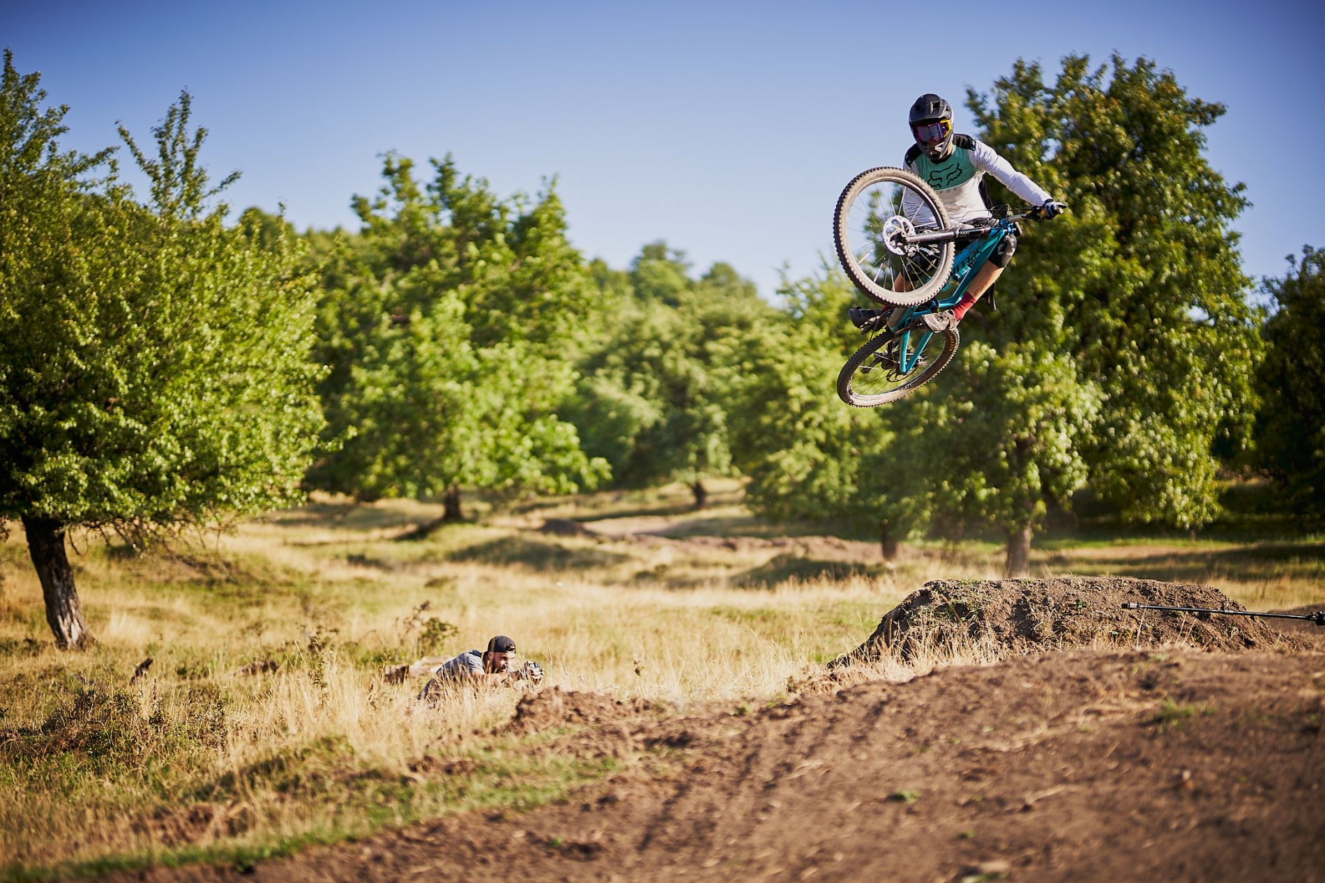 Flow Ride 6 - interviu cu Angelo Bude despre curse de DH, trasee noi și nu numai